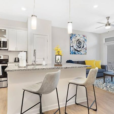 Stylish New Condo In Concord Exterior foto